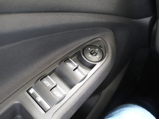 Ford C-MAX 1.0 Titanium Climate Control | Cruise Control | Navigatie | Parkeercamera