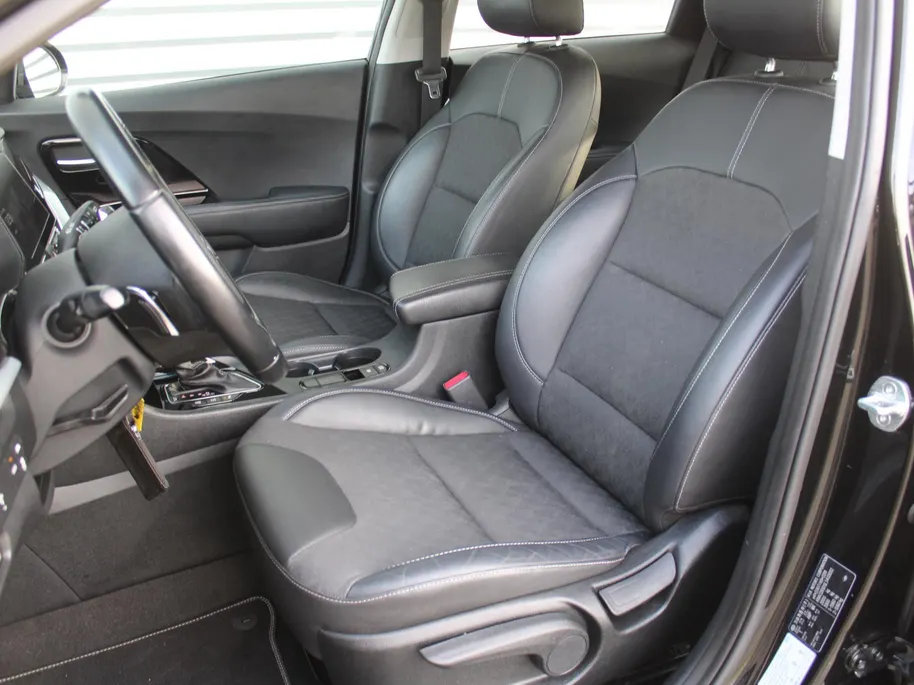 Kia Niro 1.6 GDi PHEV DynamicLine | Plug-in Hybride | Camera | Cruise adapt. | Clima | Navi | Parkeersensor v+a | Apple Carplay/Android Auto | 16' LM | Dealeronderhouden |