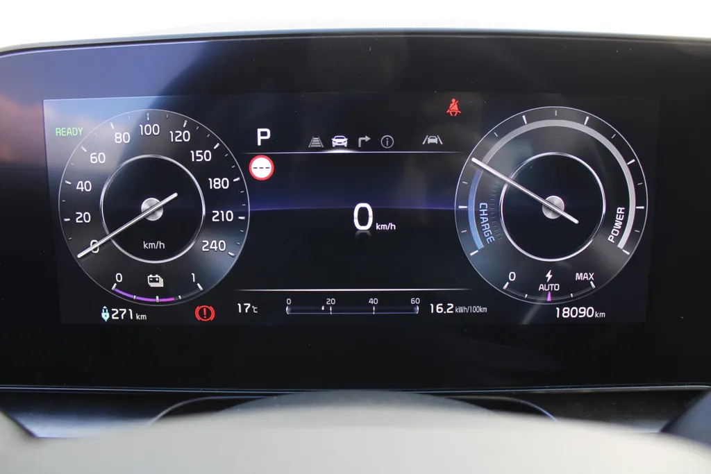 Kia Niro EV DynamicPlusLine 64.8 kWh | Airco | Navi | Camera | Cruise | 17' LM | PDC |