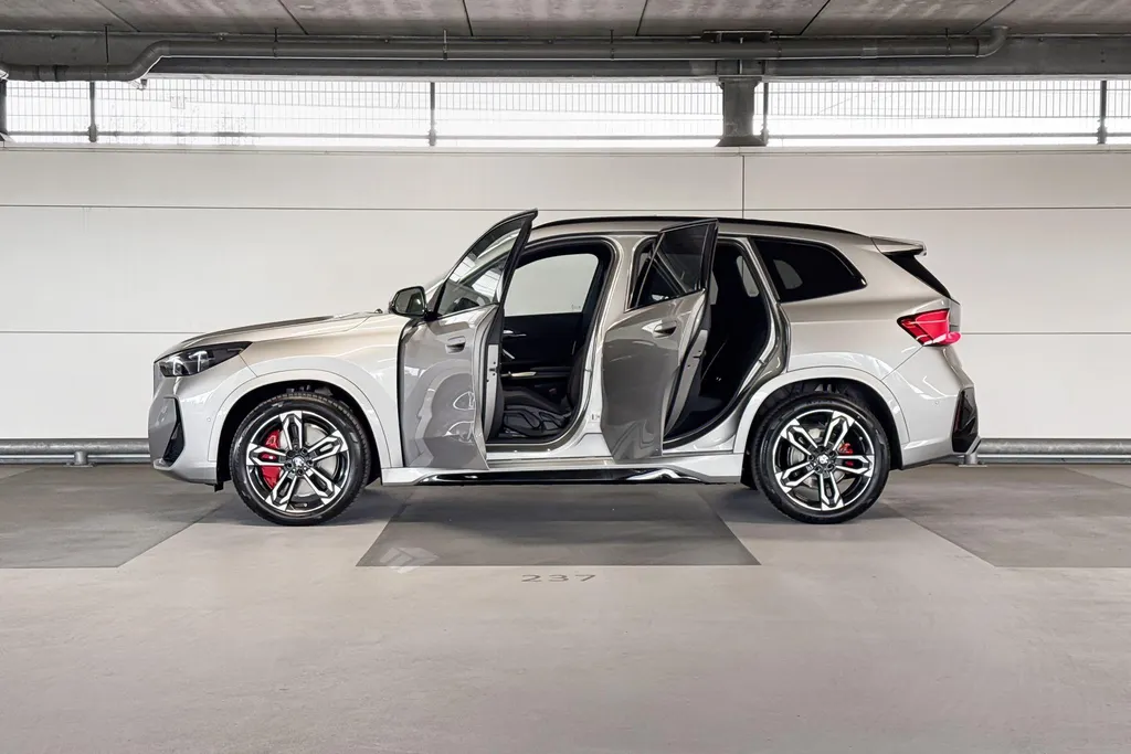 BMW iX1 eDrive20 67 kWh M Sport Edition