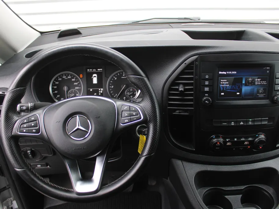 Mercedes-Benz Vito 119 CDI | Trekhaak | Camera | PDC  | 19' LM | Clima | Dodehoekdetectie | Comfortstoelen | LED | Automaat | Zeer nette bus |