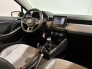 Renault Clio 90PK TCe GPF Evolution | 1e eigenaar | Navi | Parkeersensoren | Apple CarPlay/Android Auto | Licht & Regen Sensor | Digital Cockpit | Airco | Full LED |
