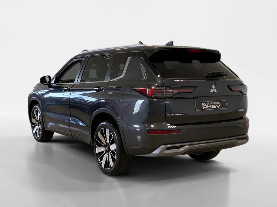 Mitsubishi Outlander 2.4 PHEV | INTENSE + | DIRECT LEVERBAAR | PRIJS INCL €6.000,- VOORRAAD KORTING