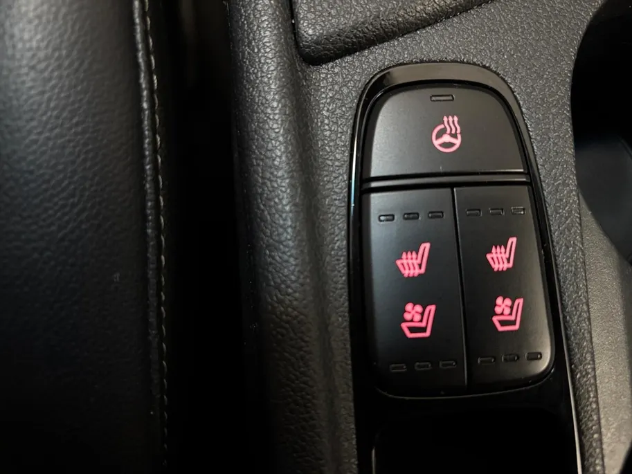 Kia Niro 1.6 GDi Hybrid ExecutiveLine AUTOMAAT AIRCO CAMERA LEER STOELVERWARMING+STOELKOELING STUURVERWARMING LM VELGEN HOGE INSTAP ELECTRISCHE STOELEN JBLSPEAKERS ZEER MOOIE AUTO