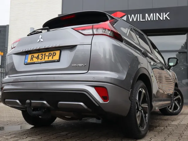 Mitsubishi Eclipse Cross 2.4 PHEV Executive Trekhaak | All Seasons | Adaptive Cruise