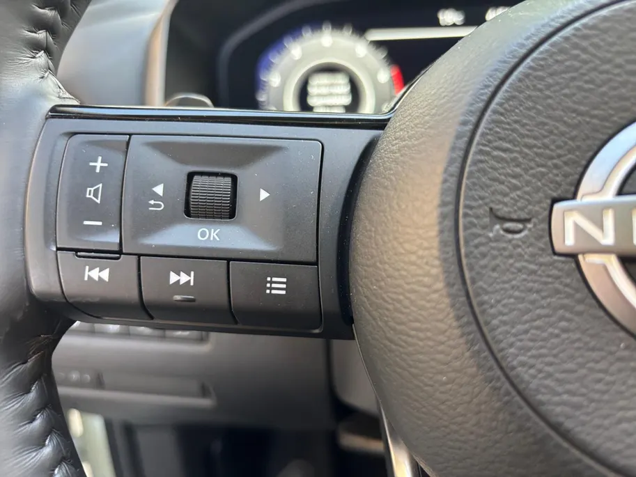 Nissan QASHQAI N-Connecta 158PK AUTOMAAT | Navigatie | Google Built-in | Adaptive Cruise Control | Climate Control | 360 camera | Parkeersensoren rondom | Lichtmetalen velgen | Panorama dak |