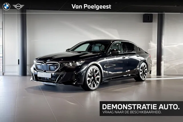 BMW i5 Sedan