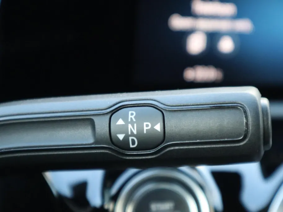 Mercedes-Benz A-Klasse 250 e Business Solution Luxury Limited l Panoramadak l Stoelverwarming l Ambiente lichtpakket