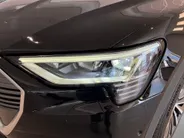 Audi e-tron 55 quattro S Line 300kW/408PK 95 kWh · Panoramadak · Camera + Parkeersensoren · Drive select