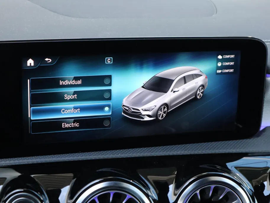 Mercedes-Benz CLA Shooting Brake 250e AMG Line Panorama dak l Stoelverwarming l Trekhaak