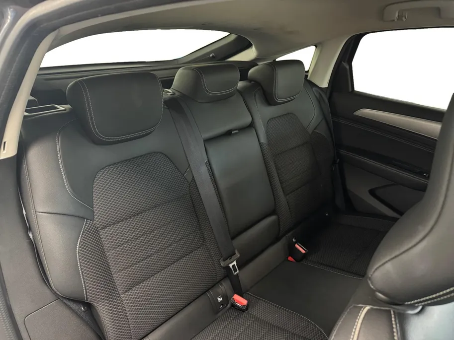 Renault Arkana 1.6 E-Tech Hybrid 145 Intens | CarPlay/Android Auto | Camera | Navigatie | Adaptive Cruise | Climate Control | Keyless Entry