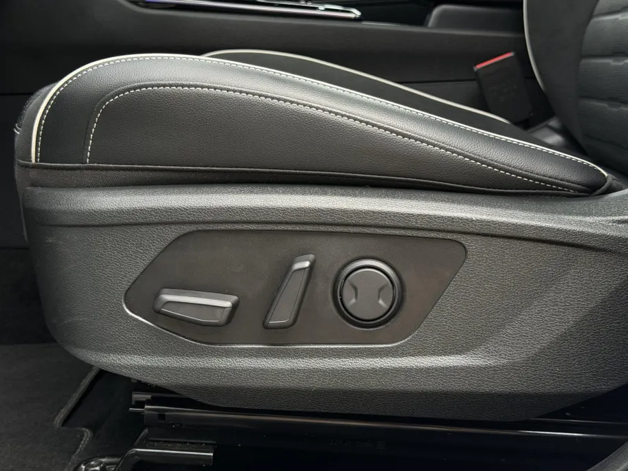 Kia Sportage 1.6 T-GDi Hybrid GT-PlusLine | Apple Carplay/ Android Auto | Navigatiesysteem | Licht + Regensensor | Stoelverwarming + Stoelkoeling | Stuurverwarming | Elektrisch Verstelbare Voorstoelen | Geheugen op Bestuurdersstoel | Elektrisch Schuif / Kanteldak | El