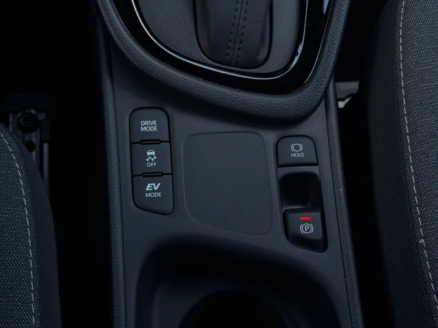 Toyota Yaris 1.5 Hybrid 115 Dynamic Limited | Stuur en Stoelverwarming