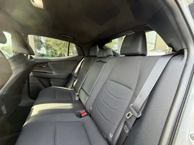 Toyota C-HR+ First Edition 77 kWh | Bi-Tone | 20'| Stoel&Stuurverw | Camera