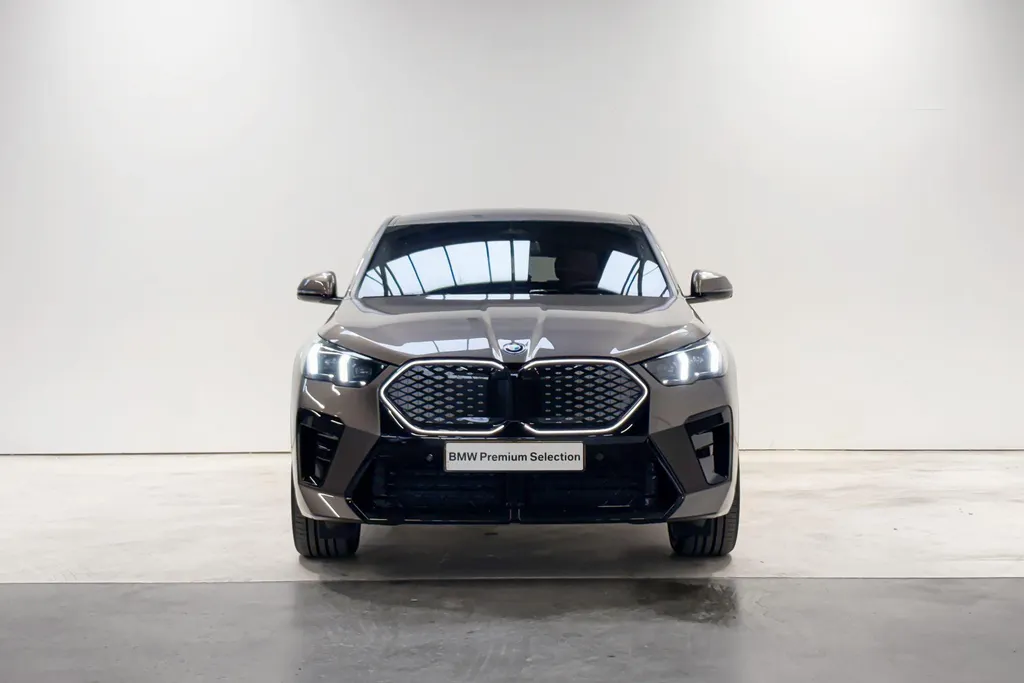 BMW iX2 eDrive20 M Sport Edition Innovation Pack