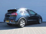 Kia Niro 1.6 GDi Hybrid DynamicPlusLine | Stuur-/stoelverwarming | Camera | Leer | Navi | Clima | Cruise adapt. | Keyless | 16' LM |