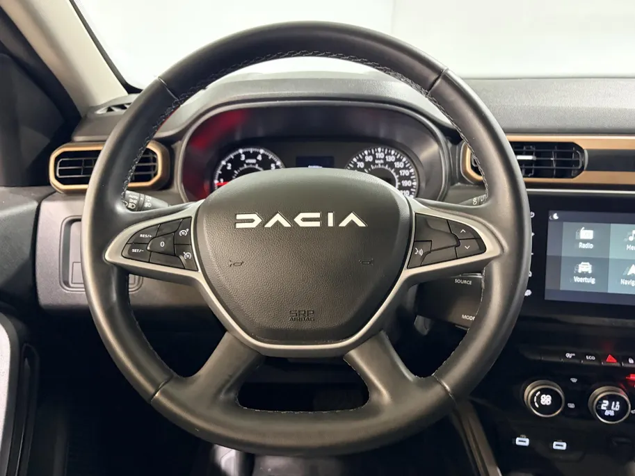 Dacia Duster 150PK TCe Extreme Automaat | Navigatie | Apple Carplay/Android Auto | Cruise Control | Climate Control | Lichtmetalen Velgen | Dodehoek detectie | Licht & Regen Sensor |