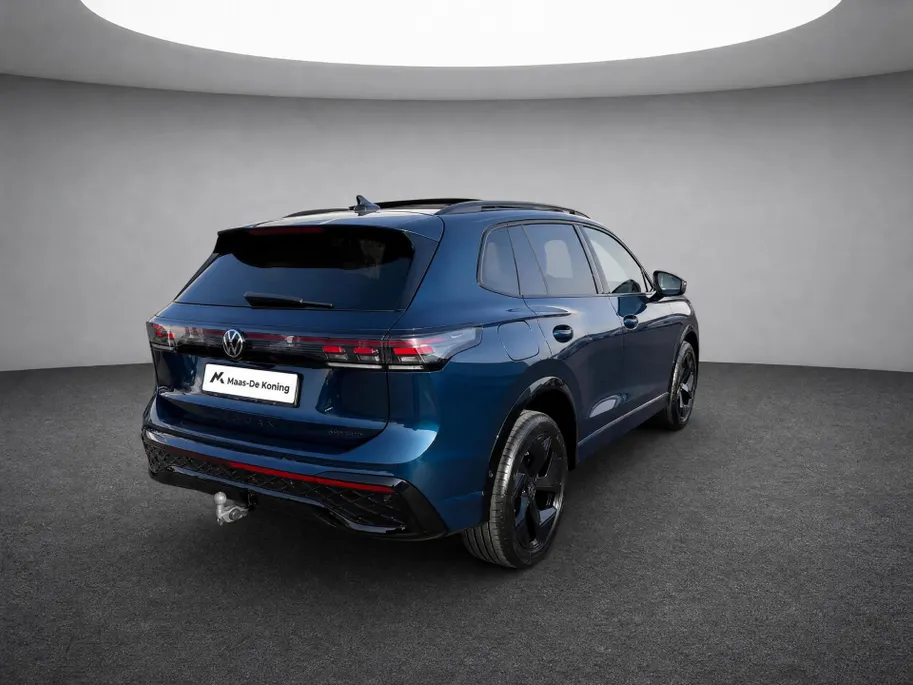 Volkswagen Tiguan 1.5eHybrid 200kW/272PK R-Line Black Style DSG · Panoramadak · Leder · Trekhaak · 360°Camera · Harman Kardon · Garantie t/m 09-01-2027