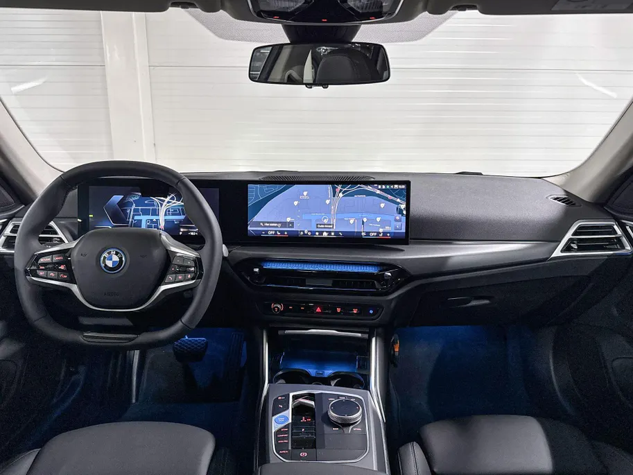 BMW i4 eDrive35