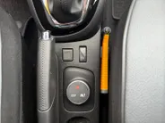 Renault Captur 1.2 TCe Xmod | Automaat | Stoelverwarming | Volledig Dealer Onderhouden | Lederen Bekleding | Cruise & Climate Control | Bluetooth | Camera | Parkeersensoren | 12 Maanden BOVAG Garantie