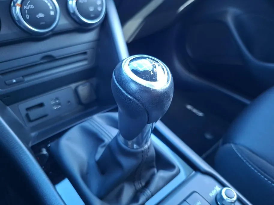 Mazda CX-3 2.0 SkyActiv-G 120 Sport Selected | Afn. Trekhaak | Climate control | Parkeersensoren | DAB+ | Stoelverwarming | Cruisecontrol | Navigatie |