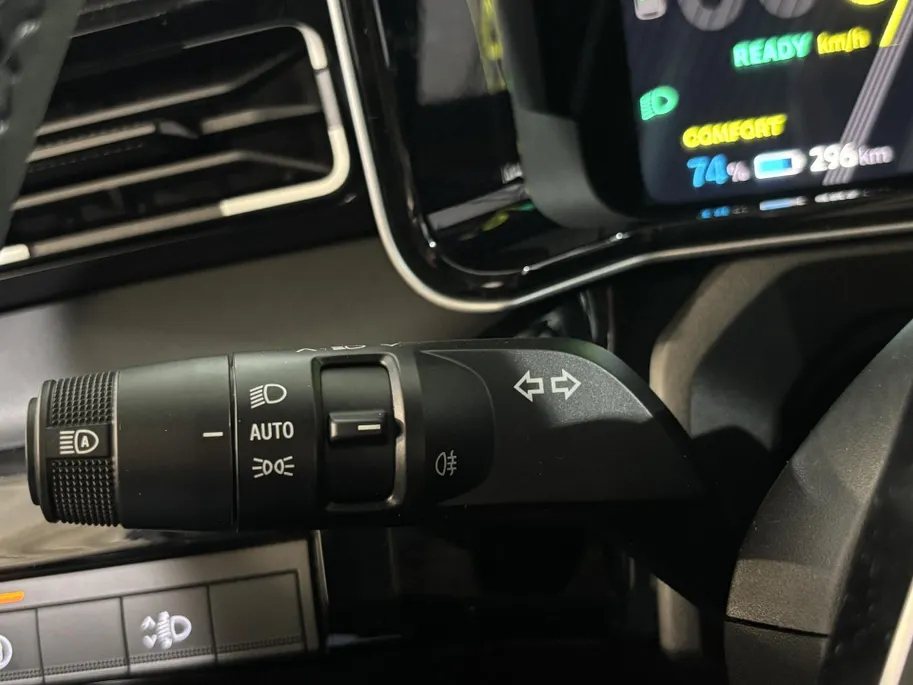 Renault 5 Comfort Range Iconic Cinq 52 kWh Automaat | DEMO | Harman Kardon Audio | Camera | Blind Spot Warning | Adaptive Cruise Control | Climate Control | Apple CarPlay/Android Auto | Digital Cockpit |