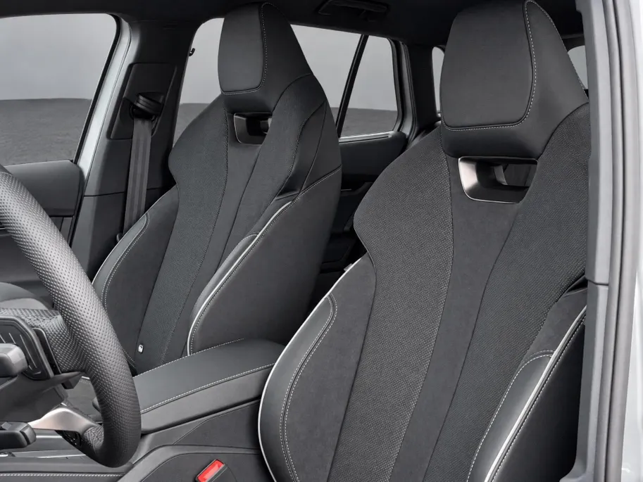 Škoda Elroq 85 Sportline | Drive pakket | Business upgrade - advanced | Light band | Trekhaak wegklapbaar | black pakket | 21 inch velgen + All Season banden |