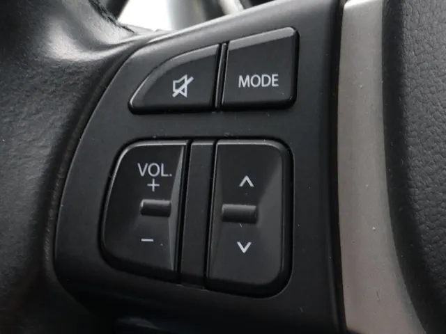 Suzuki Vitara 1.4 BoosterJet Hybrid Style Trekhaak | Adaptive Cruise | Two tone