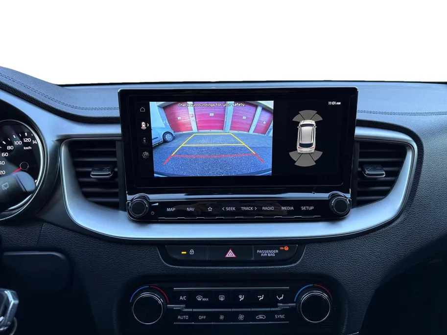Kia Ceed Sportswagon 1.5 T-GDi DynamicLine 140 PK | Cruise Control Adaptief | Camera | Carplay | Navi | LM Velgen | 140 PK | Fabrieksgarantie 19-8-2031 +3x 1 jaar* | NAP