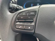 Hyundai i10 1.0 Comfort | Android auto/Carplay | Airco| Navigatie | All season banden | Achteruitrijcamera| Parkeersensoren achter| ZEER WEINIG KILOMETERS!