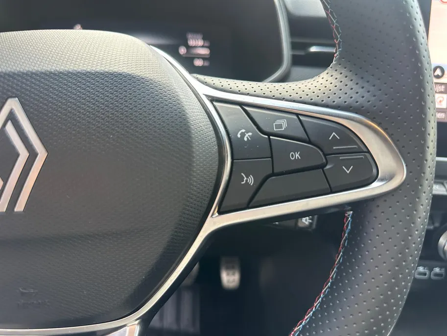 Renault Clio 1.6 E-Tech Full Hybrid 145 esprit Alpine | Automaat | Navigatie | Apple Carplay & Android Auto | LMV | Cruise & Climate Control | Camera | Parkeersensoren | 12 Maanden BOVAG Garantie