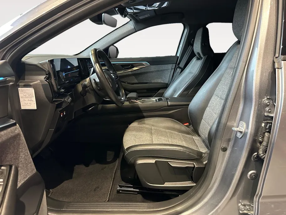 Renault Espace 200PK E-Tech full hybrid techno 7p. Automaat | 1ste Eigenaar | Trekhaak | All-Seasonbanden | Apple Carplay/Android Auto | Cruise Control | Digitale Cockpit | Climate Control | Parkeersensoren | 12 Maanden BOVAG Garantie
