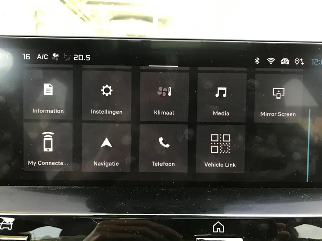 Citroën C4 1.2 Hybrid 145pk Max Comfort stoelen | pano dak.