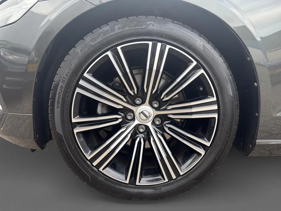 Volvo V60 2.0 B4 Core | Achteruitrijcamera | Elektr. Achterklep | Lederen bekleding | Geheugen stoelen | Dodehoek detectie | 12 maanden garantie! |