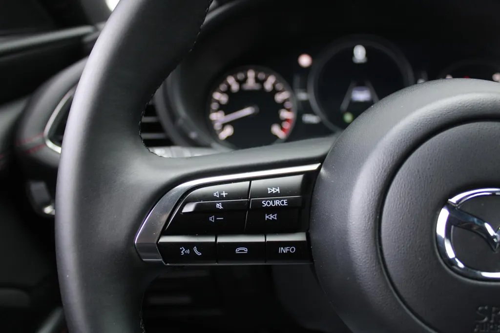 Mazda 3 2.0 e-SkyActiv-X M Hybrid 6MT 186PK Homura | BTW Auto | Navi | Adap. Cruise | Camera | HUD | 18' LM |