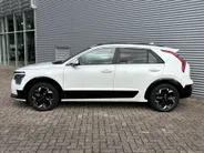 Kia Niro EV ExecutiveLine 64.8 kWh | Automaat | 100% Elektrisch | Schuifdak | Leder | Navigatie | Camera | Harman Kardon | Cruise control adaptief  | Stoel en stuur verwarming en verkoeling | SOH 97,6%