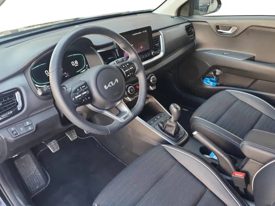 Kia Stonic 1.0 T-GDi MHEV GT-Line | GT-Line uitstraling | 17” lichtmetalen GT-Line velgen | Stoel- en Stuurverwarming | Cruise Control | Climate Control | Navigatie |