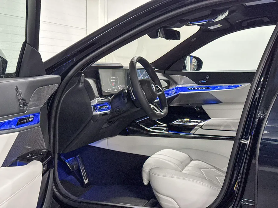 BMW i7 eDrive50