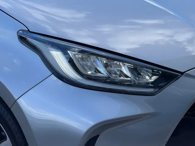 Toyota Yaris 1.5 Hybrid 115 Dynamic Limited | Stuur en Stoelverwarming