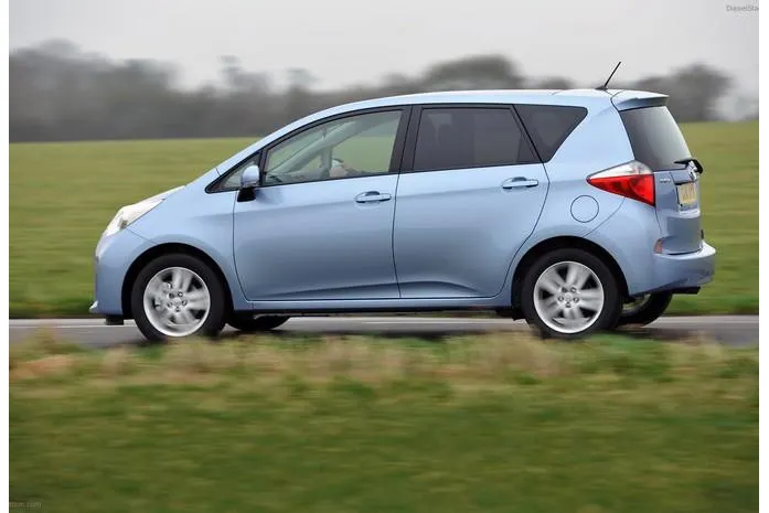 Toyota Verso-S 1.3 VVT-i Comfort Plus Uitstekend onderhouden | Airco | Radio/CD | Elektr. rmn/spg | etc.
