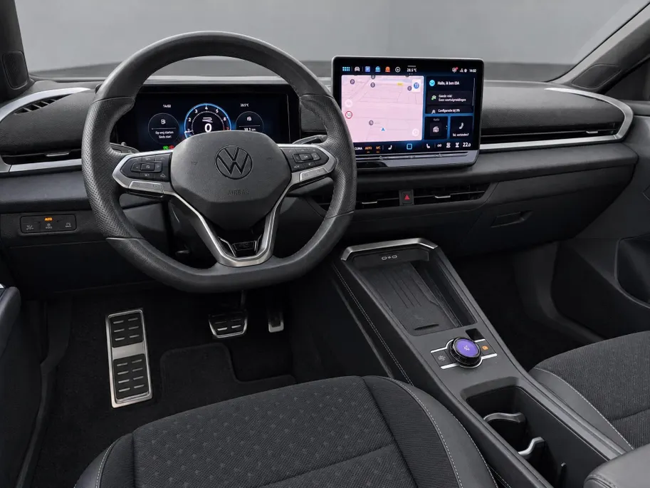 Volkswagen T-Roc 1.5 eTsi 150pk DSG R-Line First Edition · Camera · Apple/Android Car Play · Stoelverwarming · Alarm · Elek. Achterklep · P-Sensoren · IQ.Light · Garantie t/m 12-01-2028