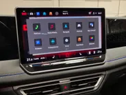 Volkswagen Tiguan 1.5eTSI/150PK R-Line · Panoramadak · Trekhaak · 360°Camera + Parkeersensoren · Garantie t/m 06-01-2030 of 100000km.