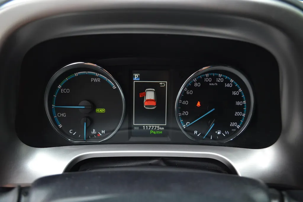 Toyota RAV4 2.5 HYBRID AWD EXECUTIVE|LUXE|TREKHAAK