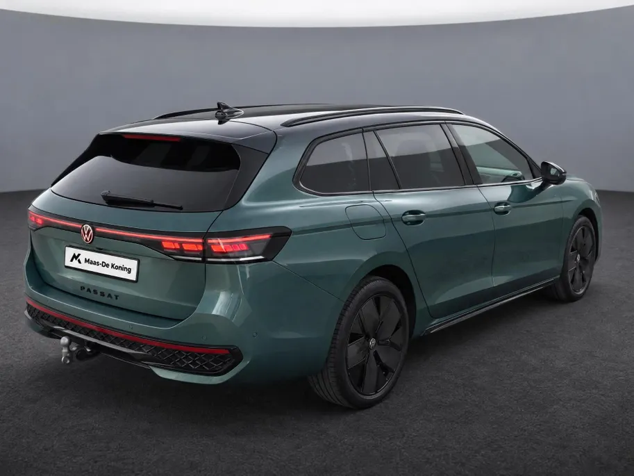 Volkswagen Passat Variant 1.5eHybrid 272PK R-Line Black Style Plus · Leder · Harman Kardon · Trekhaak ·  Alcantara hemelbekleding · 360°Camera + Parkeersensoren · Garantie t/m 21-01-2031 of 100.000km