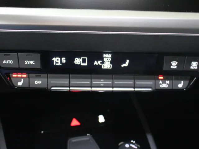Audi Q4 e-tron 40 Advanced edition 77 kWh Navigatie | Inklapbare spiegels | Stoelverwarming | 98% SoH