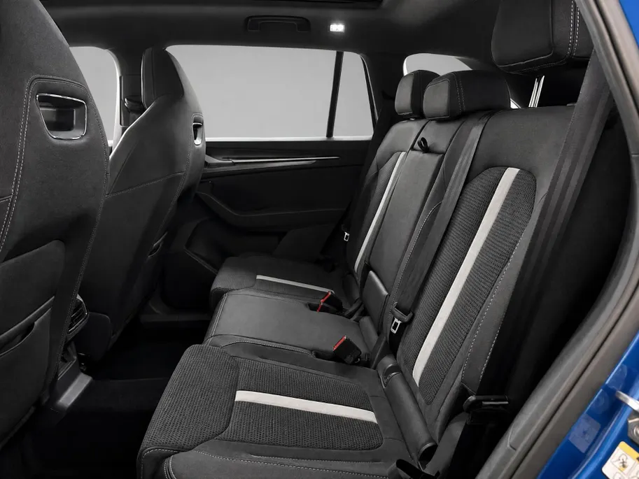 Škoda Kodiaq Sportline Business 1.5 TSI PHEV 150kW/204PK SUV | Comfort Pakket |  panoramisch schuif-/kanteldak | Trekhaak wegklapbaar | Parkeer Pakket | 20'' inch velgen Rila aero | €2000,- euro inruilpremie