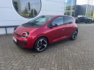 Renault Twingo urban range techno 27.5 kWh | Camera | Adaptieve Cruisecontrol | Airco | Stoelverwarming | Apple Carplay & Android Auto | Rijdende Demo | Beschikbaar vanaf November 2026