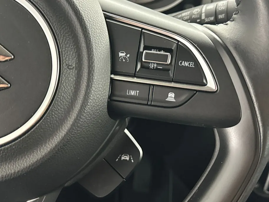Suzuki Swift 1.2 Select Smart Hybrid | Navigatie | Adaptieve Cruise Control | 16'' L.M. velgen