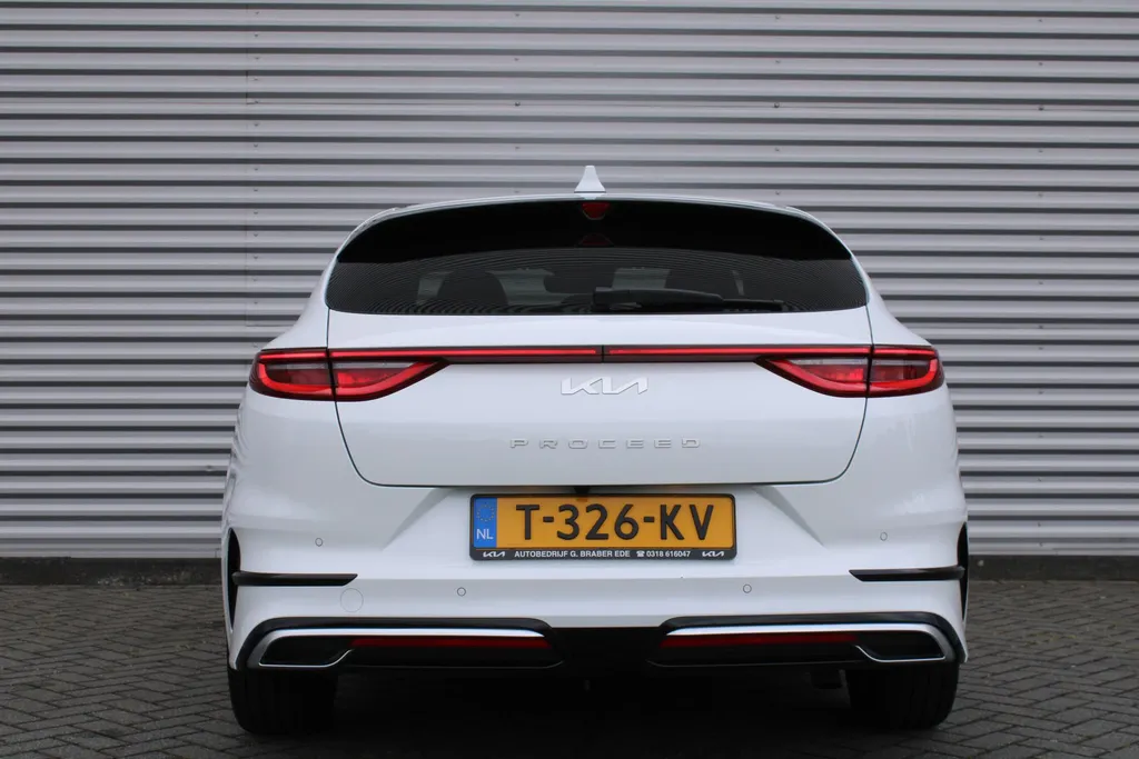 Kia ProCeed 1.5 T-GDi DCT7 GT-Line | BTW Auto | Automaat | Trekhaak | Verwarmde sportstoelen | Camera | Dodehoek detectie | Telefoonlader | LED |