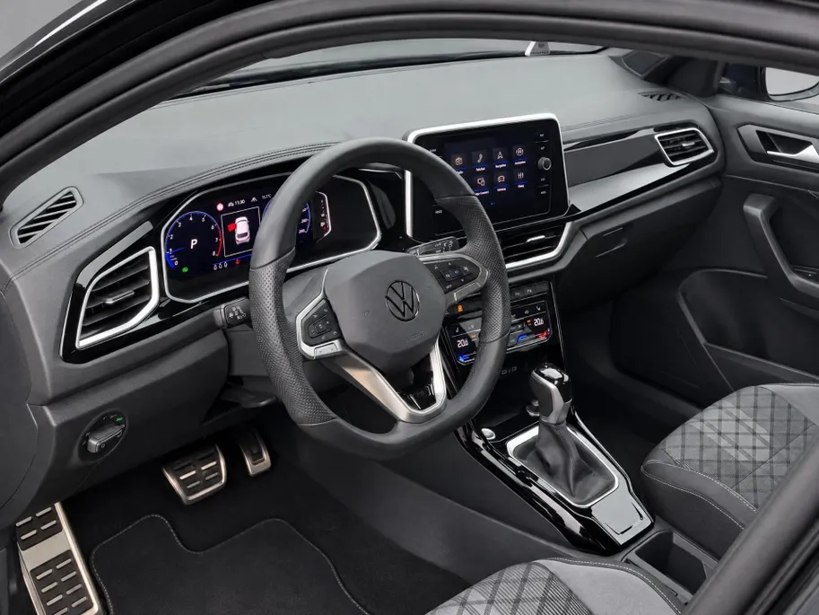 Volkswagen T-Roc 1.5TSI/150PK R-Line · Apple/Android Car Play · Camera + Parkeersensoren · Keyless · Dodehoeksensoren · Stoelverwarming · Garantie t/m 27-03-2027